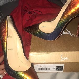 So Kate Python Red bottom . Good condition